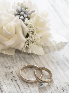 Evlilik yüzükleri.