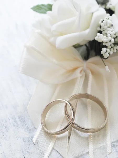 Anillos de boda —  Fotos de Stock