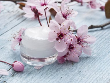 Doğal yüz kremi
