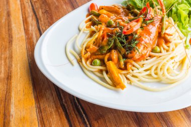 karides panag soslu spagetti