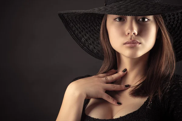 혼합된 인종 한국 러시아 여자를 놀라게 — 스톡 사진