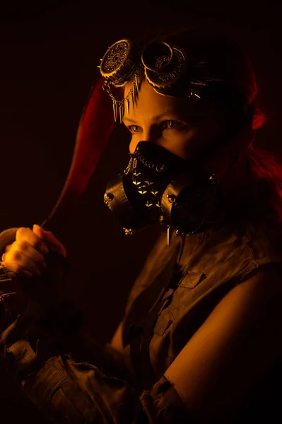Woman Miner Gas Mask Kukri Hands — kuvapankkivalokuva