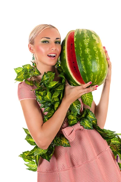 Smyslná žena s meloun, izolovaných na bílém pozadí — Stock fotografie