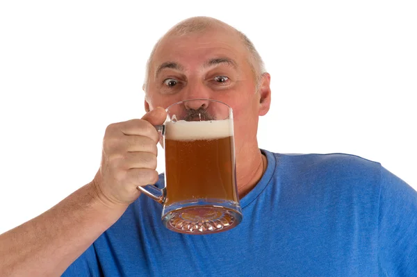 Gray haired man drinking beer — Stock Photo, Image