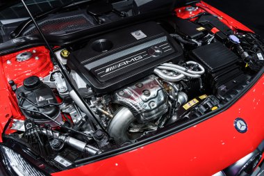Mercedes-Benz A45 AMG motor.
