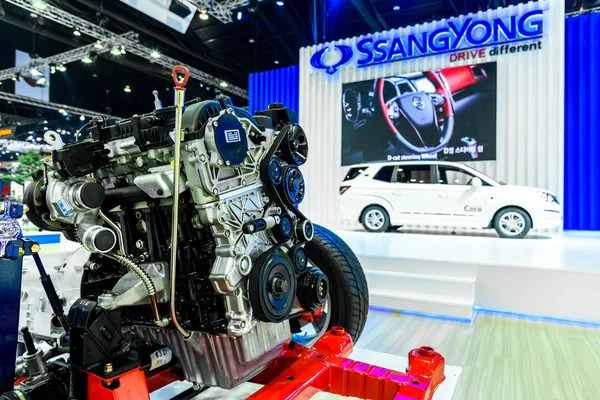 Engine of SsangYong. — Stock Photo, Image