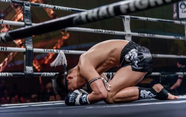 Nonthaburi - 23 Temmuz : Ying Pengpeng Çin Wai Kru önce