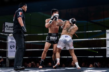 Çin 'den Ying Pengpeng ve Tayland' dan Richard Fanous Tayland Savaşı 'nda.