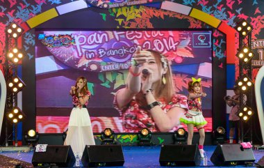 Japonya festa Bangkok 2014 yılında lovendor grubundan Tanaka reina ve okada marina