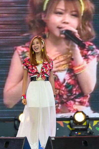 Okada Marina (vokal) dari LoVendor Group di Japan Festa di Bangkok 2014 — Stok Foto