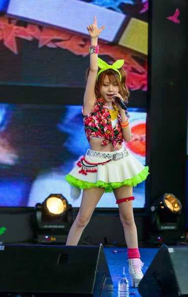 Tanaka Reina (Pemimpin vokal) dari LoVendor Group di Jepang Festa di Bangkok 2014 — Stok Foto