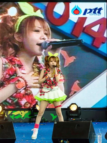 Tanaka Reina (Pemimpin vokal) dari LoVendor Group di Jepang Festa di Bangkok 2014 — Stok Foto