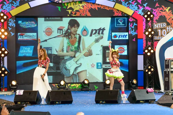 Tanaka Reina and Okada Marina from LoVendor Group in Japan Festa in Bangkok 2014 — Stock Photo, Image