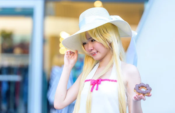 Cosplayer als Figuren Shinobu aus Bakemonagatari. — Stockfoto