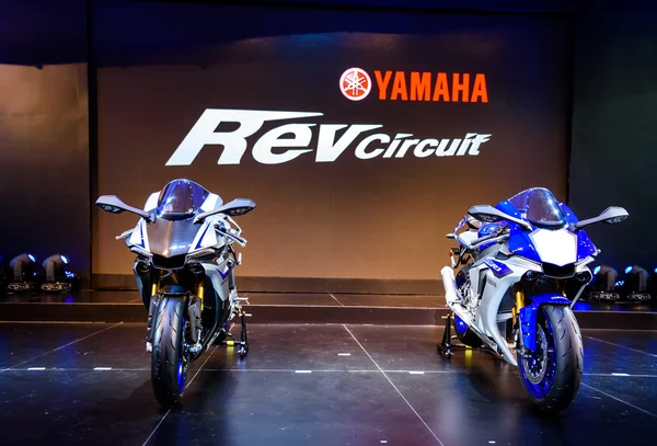 Yamaha R1m en exhibición en el 36º Salón Internacional del Automóvil de Bangkok "Arte del Automóvil " — Foto de Stock