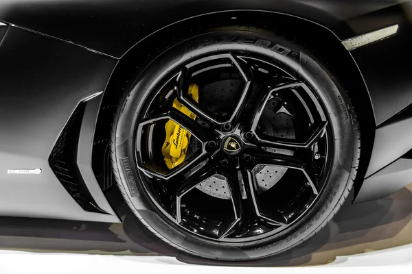 Lamborghini Aventador