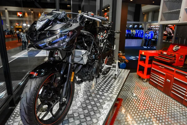 Unfinished Yamaha Motorcycle on display at Bangkok International Auto Salon 2015. — Stock Photo, Image