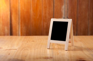 Küçük kare kara tahta