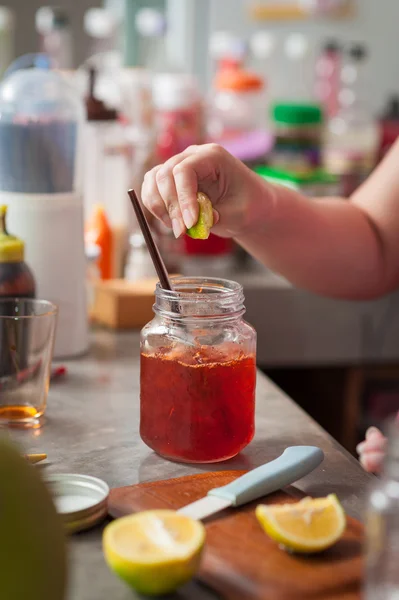 Process of making Thai lemon tea — Stock Photo, Image