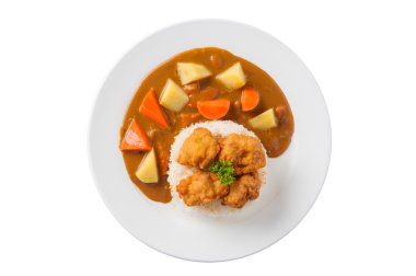 Derin kızarmış tavuk ile Japon köri