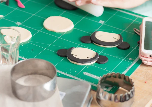 Fabricação de bolo de fondant — Fotografia de Stock