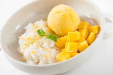 yapışkan pirinç ile mango