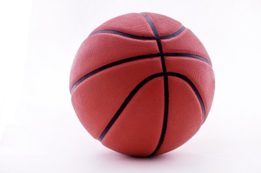 beyaz zemin üzerinde basketbol