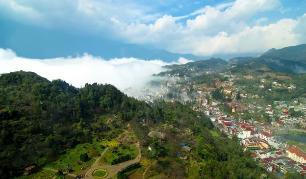 Sapa im Nebel, lao cai, vietnam. — Stockfoto