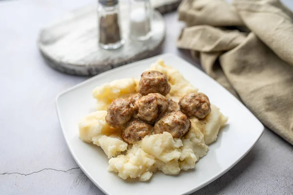 Albóndigas Suecas Con Puré Papas —  Fotos de Stock