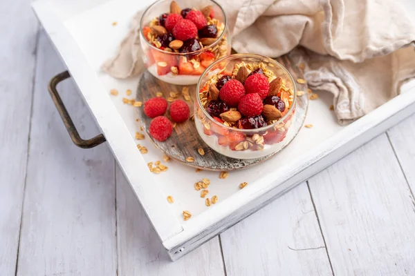 Parfaits Framboises Yaourt Grec Dans Des Pots Verre Petit Dessert — Photo