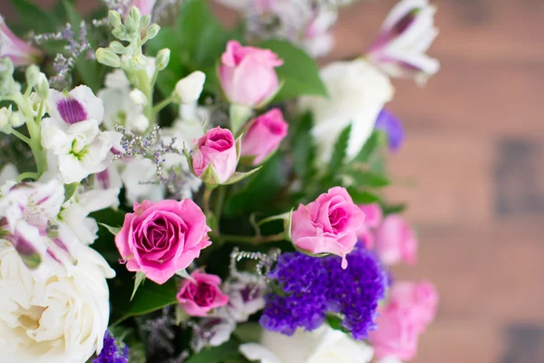 Bouquet Of Purple And Pink Flowers — Stock Photo, Image