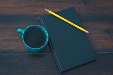 Yeşil kahve fincanı