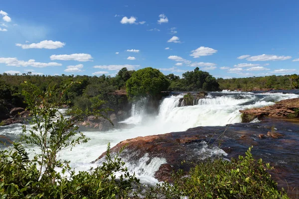 Velha Şelalesi Jalapao Eyalet Parkı 'nda.