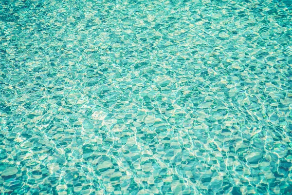 Água da piscina. Textura do Aqua (Efeito de filtro vintage usado ) — Fotografia de Stock