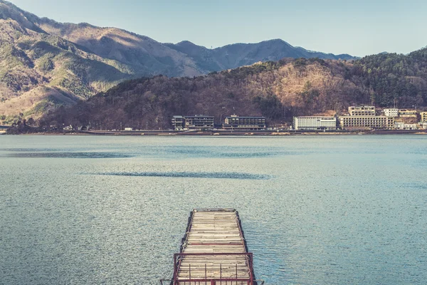 Widok na jezioro kawakuchiko, Japonia. — Zdjęcie stockowe