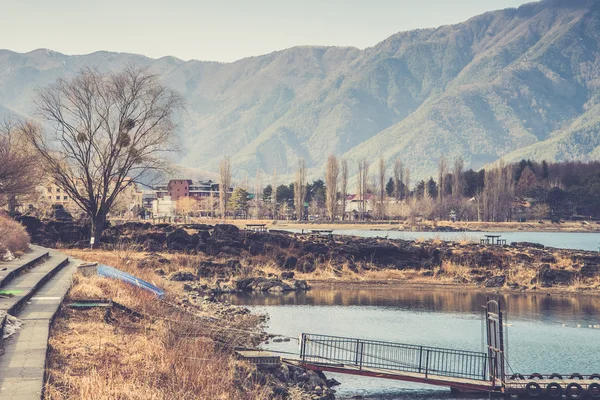 Uitzicht op het kawakuchiko meer, Japan. — Stockfoto