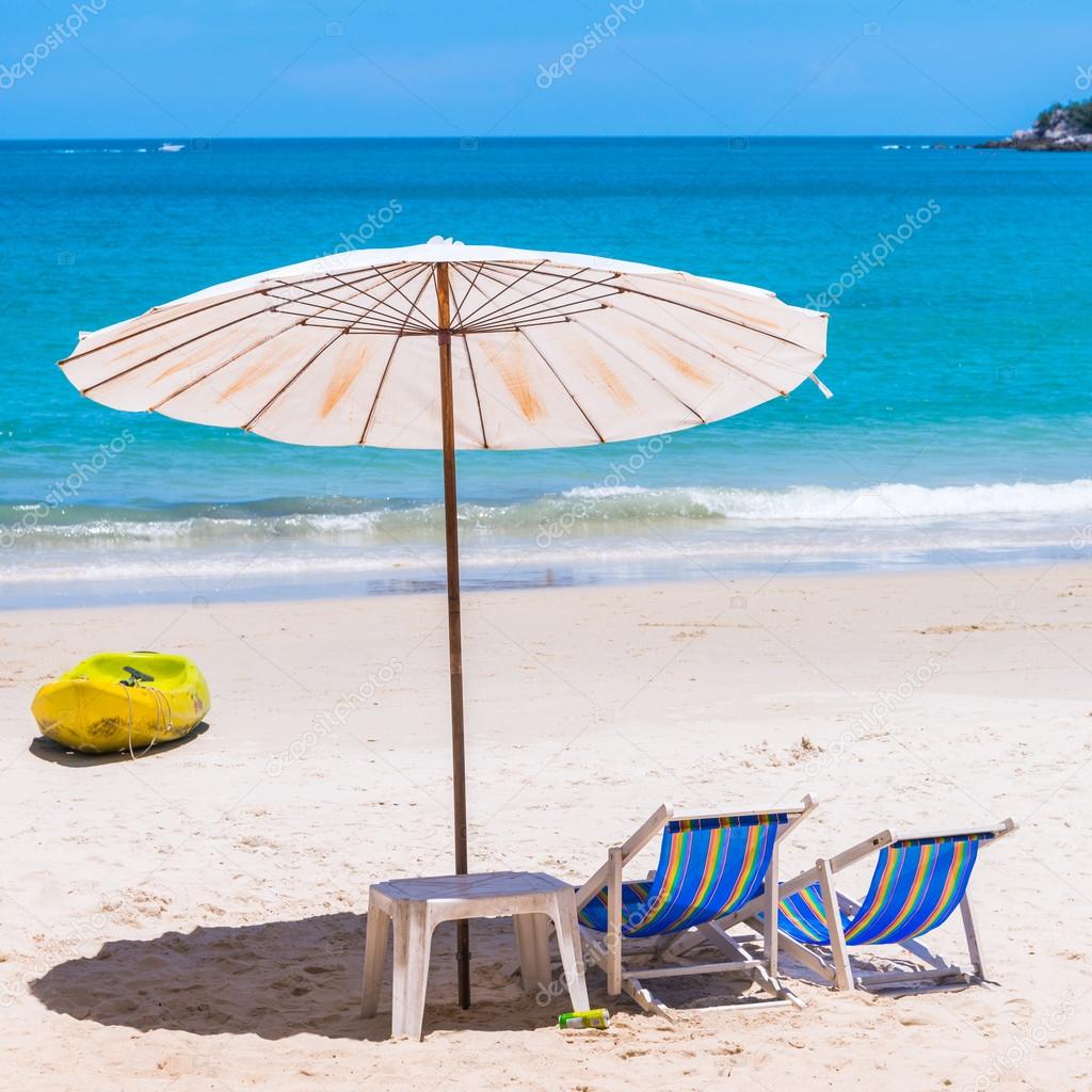 Liegestuhl und Sonnenschirm am Strand — Stockfoto © jakgree #52697171 Liegestuhl mit sonnenschirm strand
Liegestuhl mit sonnenschirm strand
Liegestuhl und Sonnenschirm am Strand — Stockfoto © jakgree #52697171