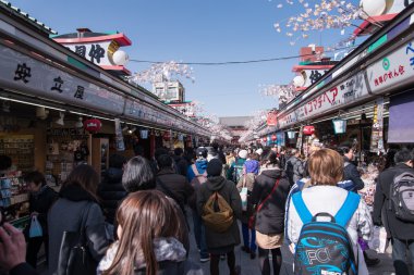 alışveriş caddesi asakusa conn içinde nakamise