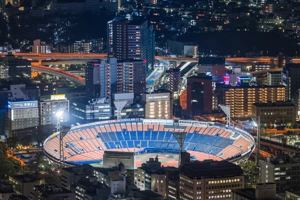 横浜の都市景観とサッカー スタジアム — ストック写真