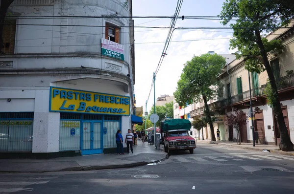 阿根廷布宜诺斯艾利斯 2020年1月 传统街角与意大利面粉厂 Faba Pasta 的地方 在那里用西班牙语制作新鲜的意大利面食 Boca区 — 图库照片