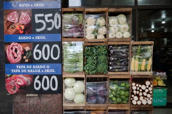 Buenos Aires Argentina Enero 2020 Contador Con Verduras Verdes Frescas — Foto de Stock