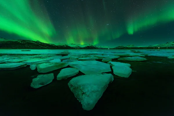 Aurora Boreal (Aurora Borealis) en Islandia —  Fotos de Stock