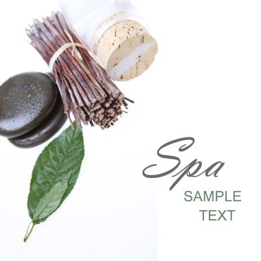 Aromaterapi ve spa beyaz bir arka plan üzerinde için aksesuarlar