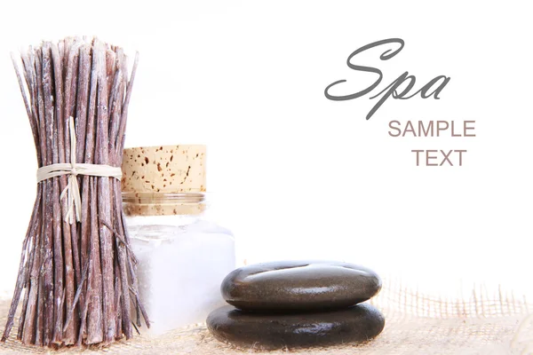 Aromaterapi ve spa beyaz bir arka plan üzerinde için aksesuarlar