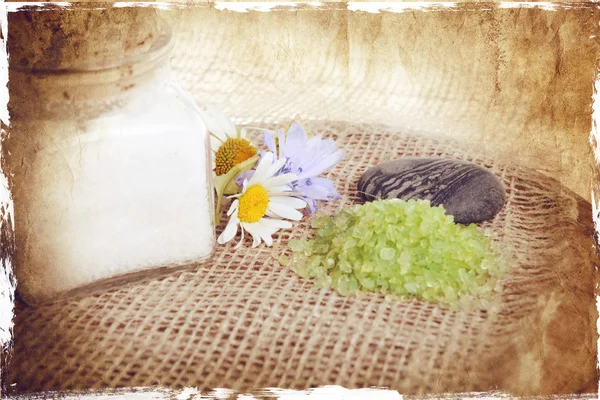 Aromaterapia, y accesorios para el spa sobre un fondo blanco — Foto de Stock