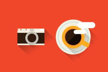 Retro fotoğraf makinesi ve kahve fincanı