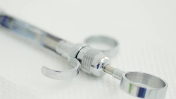 Zavřít Vstřikování Tekuté Bytosti Injekční Stříkačce Proti Léky Lék Injekční — Stock video