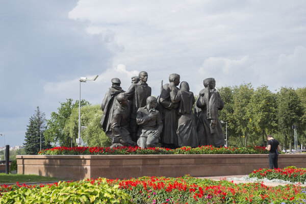 the sculptural composition consisting of soldiers, their wives a