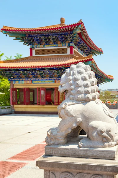 Arquitetura do templo chinês na Tailândia . — Fotografia de Stock