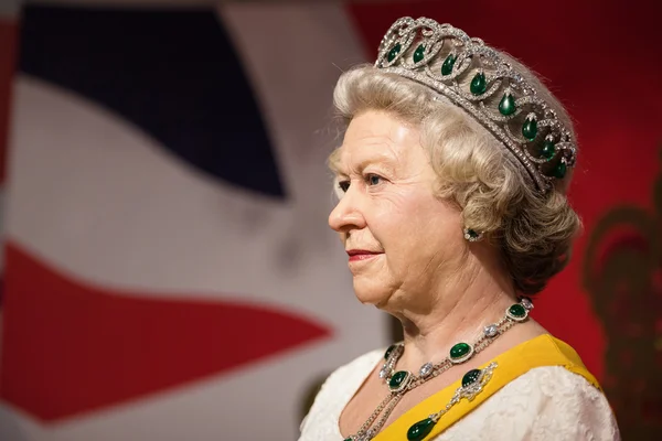 Waxwork of Queen Elizabeth on display at Madame Tussauds — Stock Photo, Image